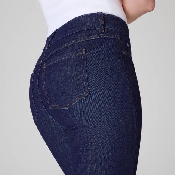 Spanx original EveryWear kick flare high rise jeans - Picture 2 of 16